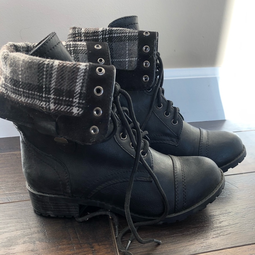 Black boots